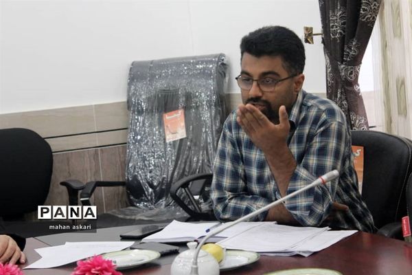 نشست مدیران مدارس متوسطه اول در گلوگاه