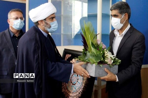 مراسم تکریم و معارفه معاون پرورشی و فرهنگی آموزش و پرورش هرمزگان