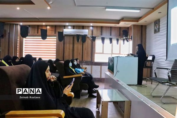 برگزاری همایش دختران بانوی بهشت ویژه دانش‌آموزان عضو سازمان دانش‌آموزی در ناحیه 2 شیراز