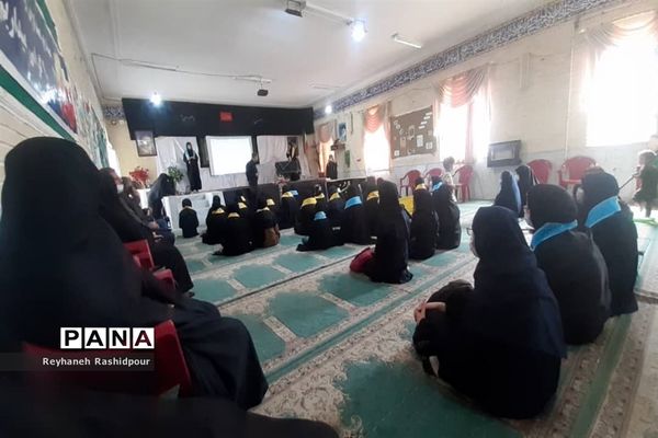 برگزاری همایش دختران بانوی بهشت ویژه دانش‌آموزان عضو سازمان دانش‌آموزی درشهرستان نی‌ریز