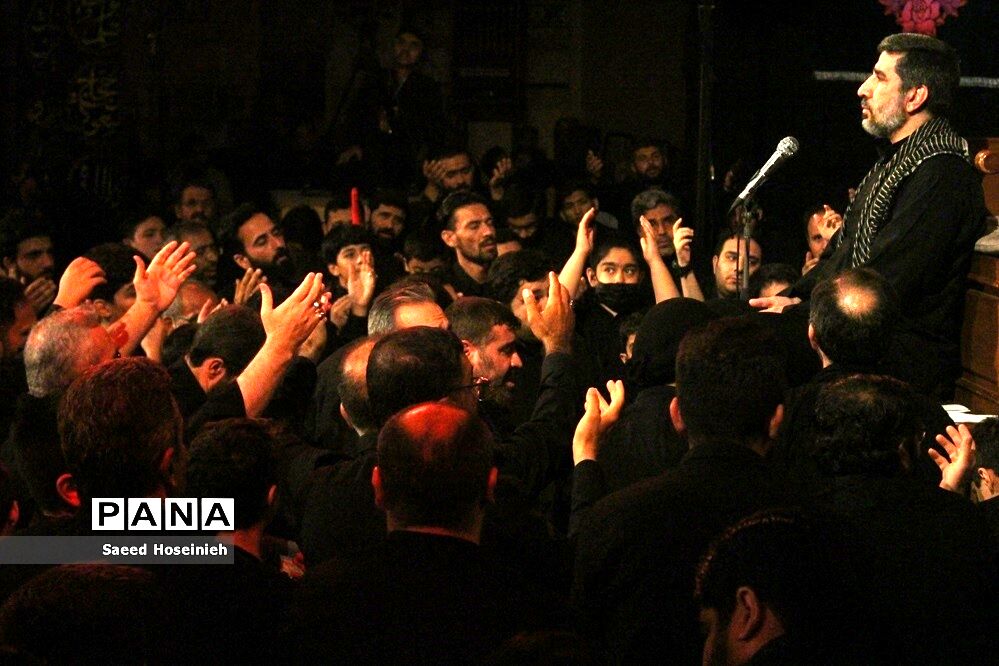 عزاداری شب چهارم محرم در مسجد مقدس جمکران