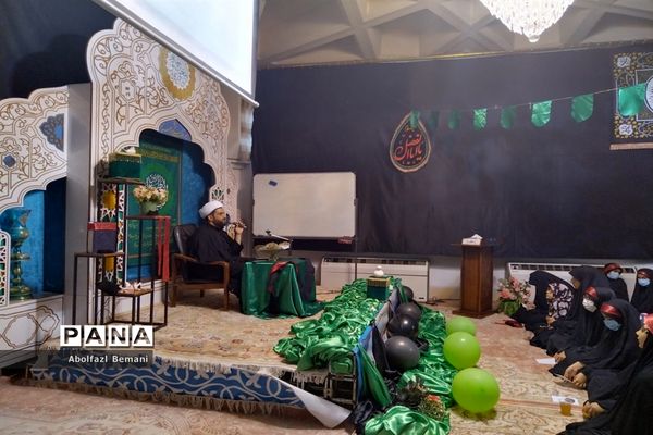 محفل دختران بهشتی در حرم حضرت معصومه(س)