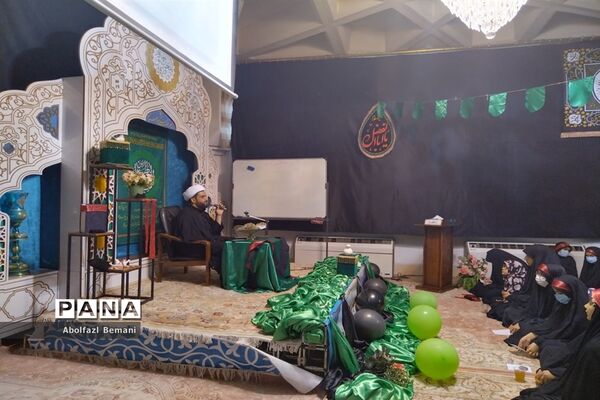 محفل دختران بهشتی در حرم حضرت معصومه(س)