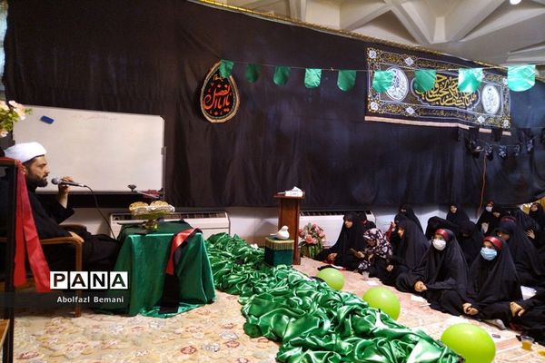 محفل دختران بهشتی در حرم حضرت معصومه(س)