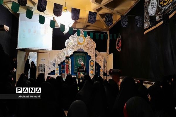 محفل دختران بهشتی در حرم حضرت معصومه(س)