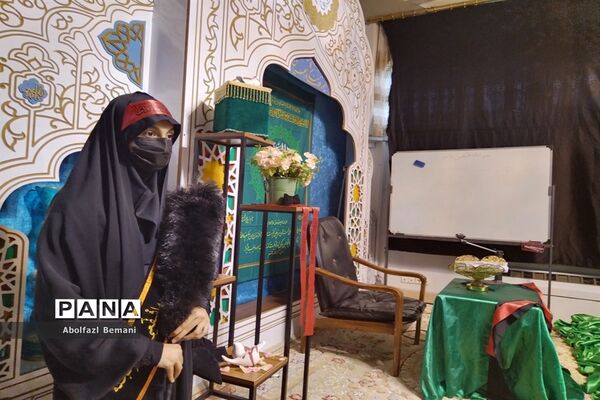 محفل دختران بهشتی در حرم حضرت معصومه(س)