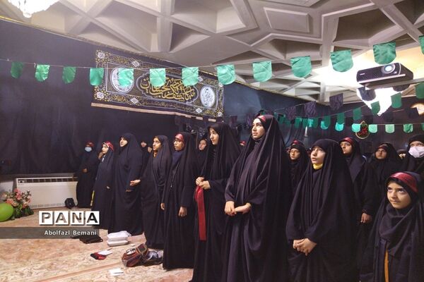 محفل دختران بهشتی در حرم حضرت معصومه(س)