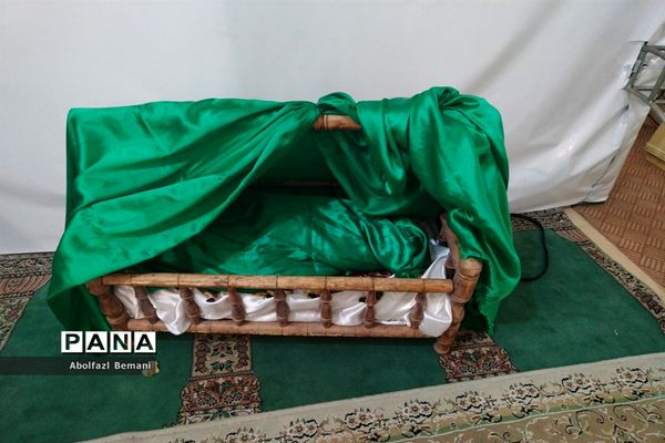 محفل دختران بهشتی در حرم حضرت معصومه(س)