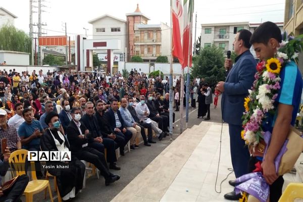 استقبال مردم عباس‌آباد از قهرمان کشتی جهان