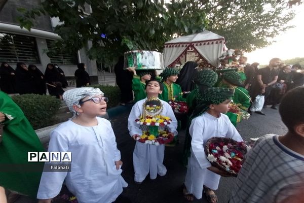 حرکت نمادین کاروان اهل بیت امام حسین علیه السلام در  اصفهان