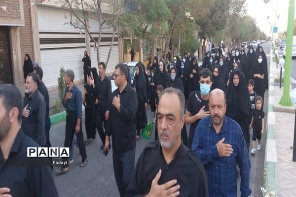 برگزاری مراسم احلی من العسل در اردستان