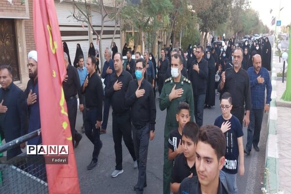 برگزاری مراسم احلی من العسل در اردستان