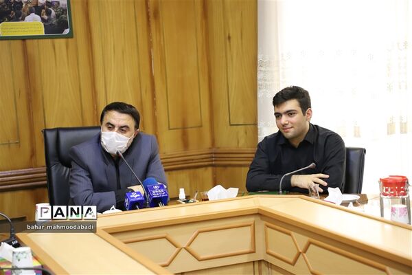 تجلیل استاندار کرمانشاه از دانش‌آموز رتبه اول کنکور 1401