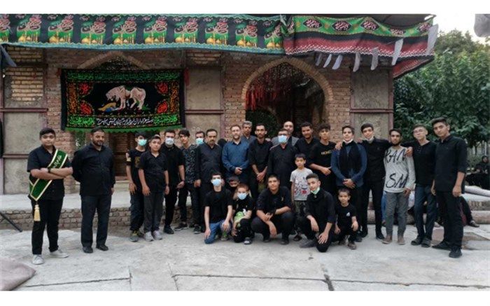 حضور علیرضا کریمیان درجمع نوجوانان عزادار هیأت دانش‌آموزی انصارالمهدی منطقه ۱۸