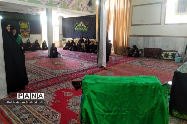 عزاداری دانش آموزان شهر خاش در سوگواره « احلی من العسل»