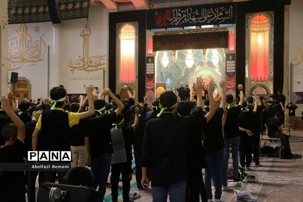 سوگواره عاشورایی «احلی من العسل» در قم-1