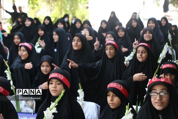 آیین آغاز نصب 222 تابلوی هوشمند شهدا در قم-2