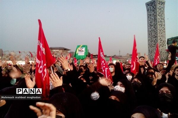 مراسم با شکوه وداع با پیکر مطهر پنج شهید مدافع حرم تازه تفحص شده در تهران