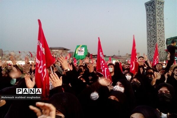 مراسم با شکوه وداع با پیکر مطهر پنج شهید مدافع حرم تازه تفحص شده در تهران