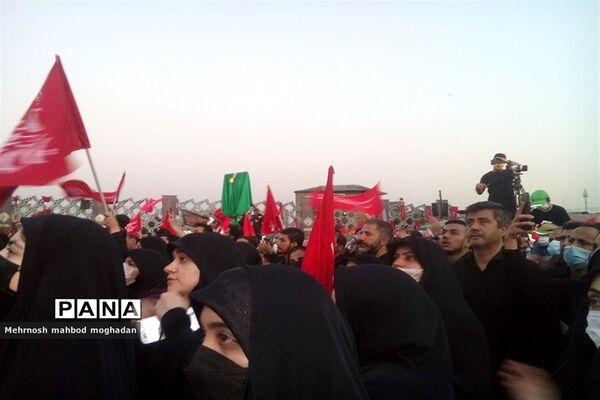 مراسم با شکوه وداع با پیکر مطهر پنج شهید مدافع حرم تازه تفحص شده در تهران