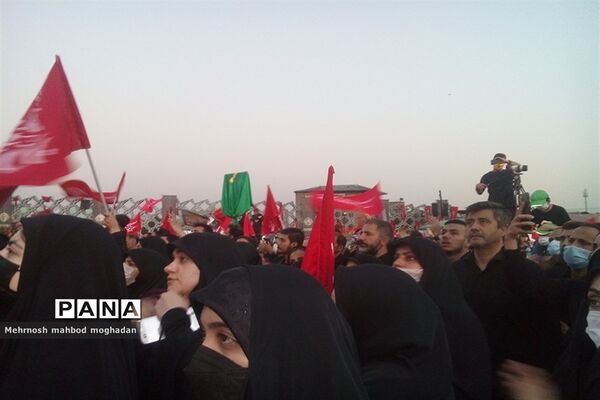 مراسم با شکوه وداع با پیکر مطهر پنج شهید مدافع حرم تازه تفحص شده در تهران