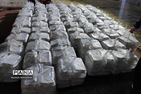 طبخ غذا نذری  در شب ششم محرم در شهرستان زیرکوه