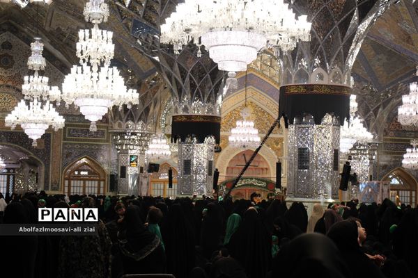 مراسم شیرخوارگان حسینی در حرم مطهر رضوی