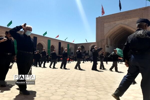 برگزاری مراسم زنجیر و سینه زنی در گناباد