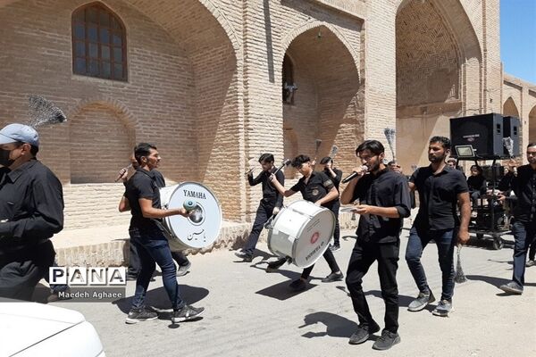 برگزاری مراسم زنجیر و سینه زنی در گناباد