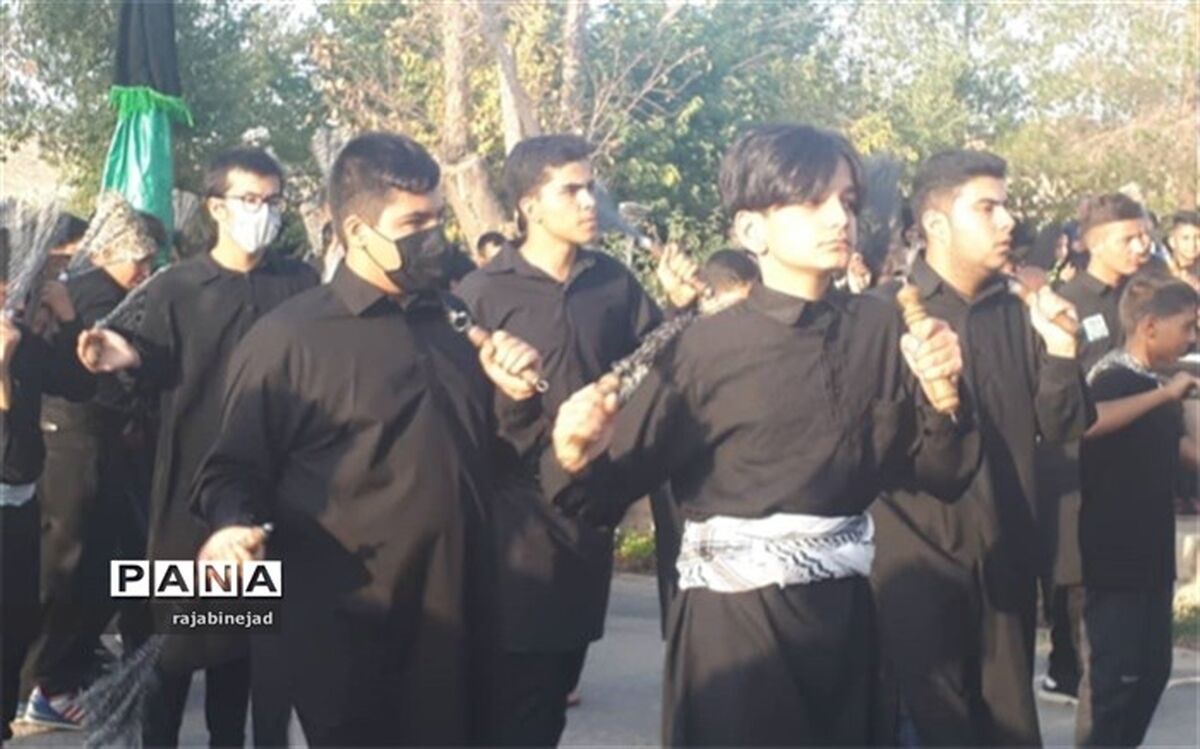 حضور پرشور دانش‌آموزان ابرکوهی درمراسم سوگواره احلی من العسل