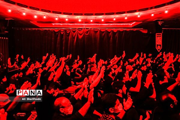 عزاداری شب هشتم محرم در هیِات روضه الحسنین (ع)