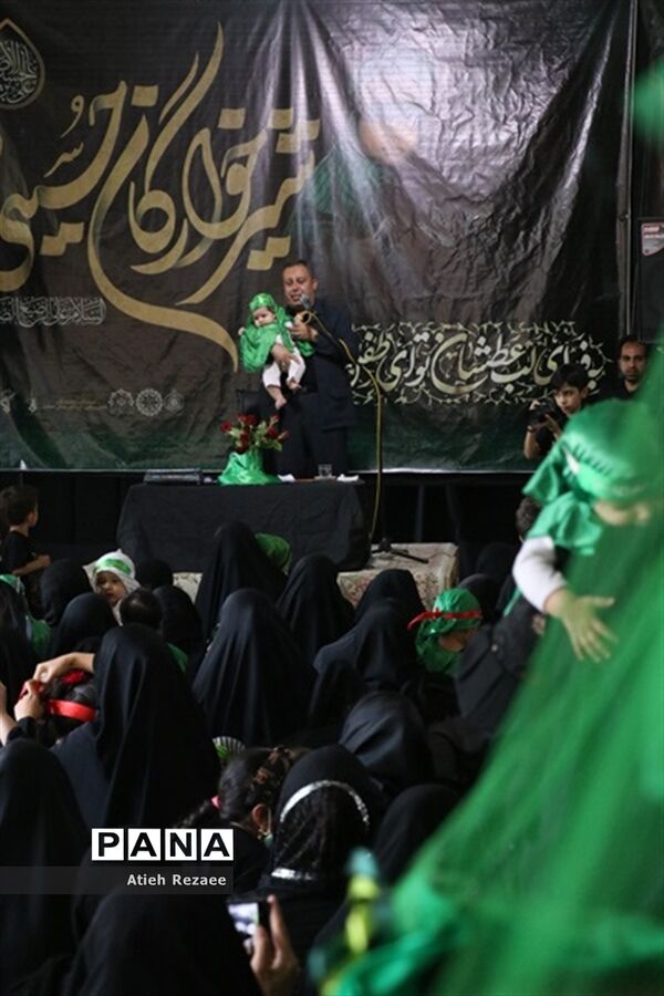 همایش شیرخوارگان حسینی در شهر محلات