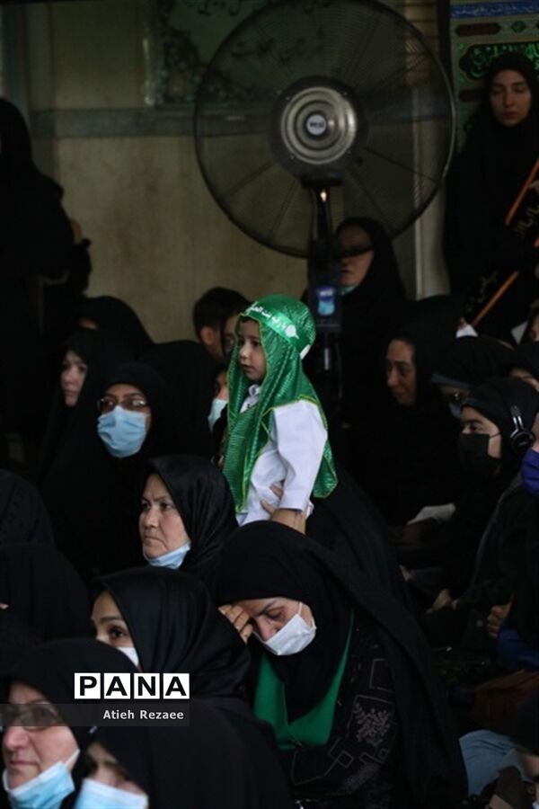 همایش شیرخوارگان حسینی در شهر محلات