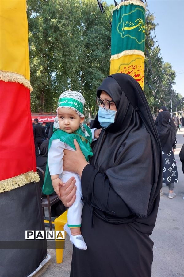 برگزاری همایش بزرگ شیرخوارگان حسینی در مصلای کرج