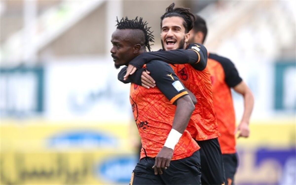قرارداد گزینه خط حمله پرسپولیس در تلویزیون لو رفت!