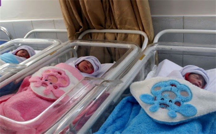 حضور کودکان شیرخوارگاه‌های تهران در همایش شیرخوارگان حسینی