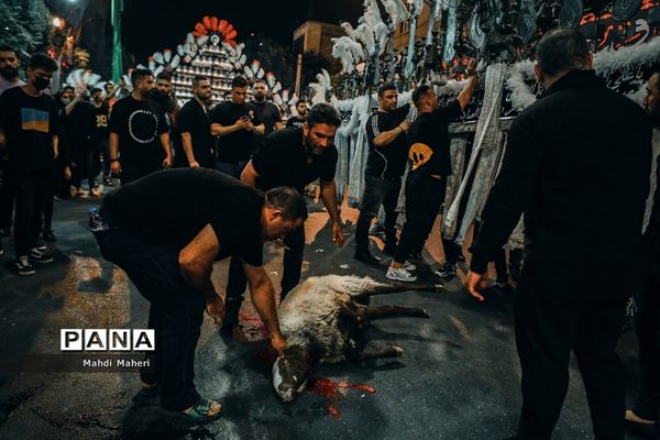 عزاداری شب عاشورا در محله رودکی