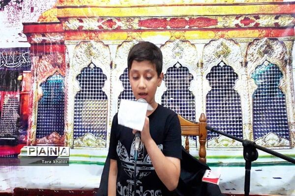 عزاداری نوجوان بهشهری در روز تاسوعای حسینی