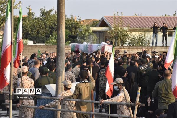 خاکسپاری پیکر مطهر شهید محمد امین کریمیان در بهنمیر