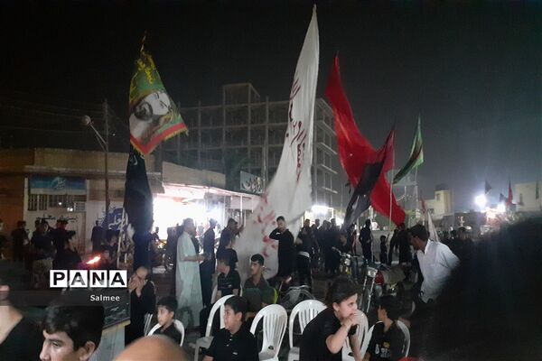 موکب عزاداری هیات‌های دانش‌آموزی انصار المهدی آموزش و پرورش شهرستان شادگان در شب عاشورا
