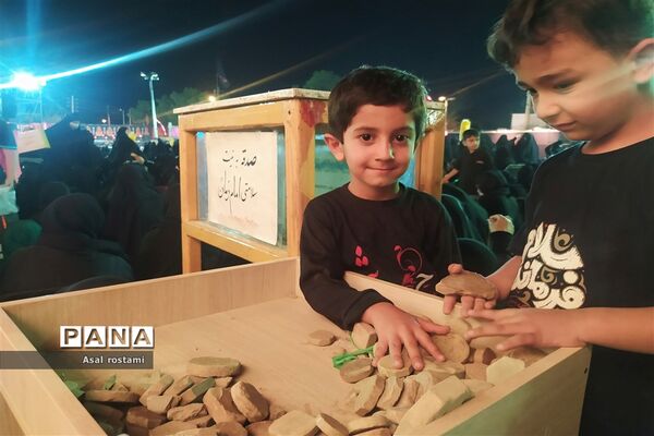 برگزاری مراسم عزاداری شب عاشورا در کانون فرهنگی رهپویان وصال شیراز