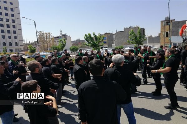 عزاداری روز عاشورا هیات جوانان نوغان در مشهد