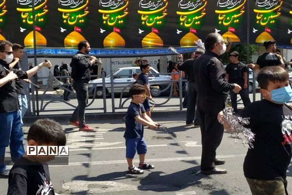 برگزاری مراسم عاشورا حسینی در بلوار مظاهری کرج