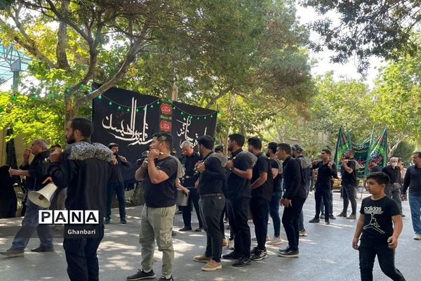 مراسم عاشورای حسینی در انگورستان ملک اصفهان