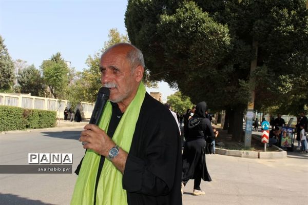 مراسم عزاداری و نماز ظهرعاشورا درقزوین