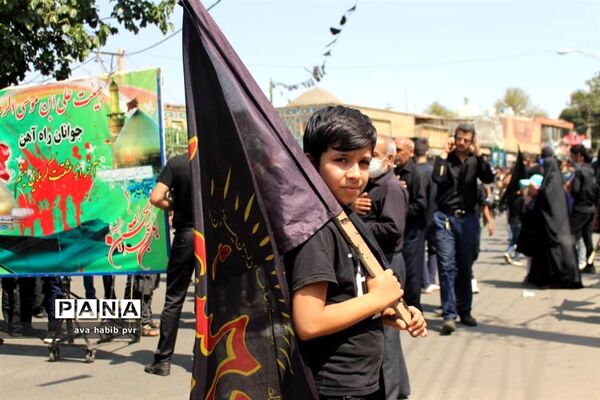مراسم عزاداری و نماز ظهرعاشورا درقزوین
