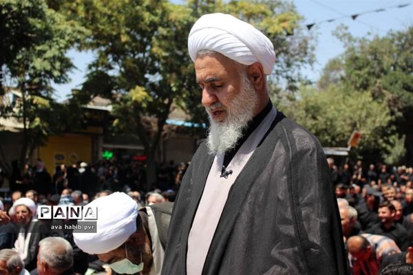 مراسم عزاداری و نماز ظهرعاشورا درقزوین