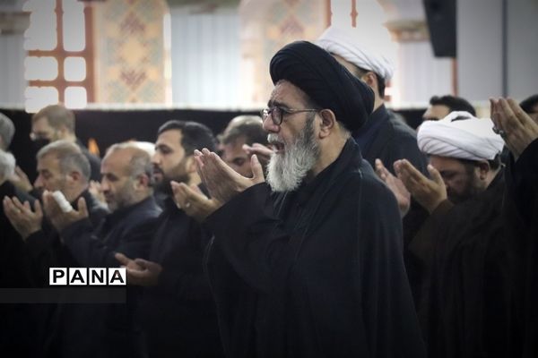 نماز ظهر عاشورا در تبریز