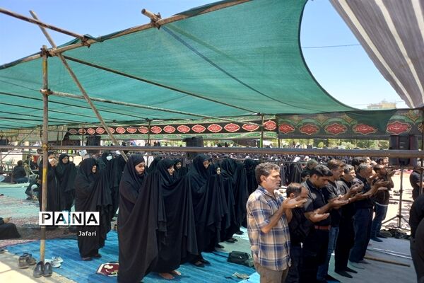 مراسم تعزیه و نماز ظهر عاشورا، در گلزار شهدای فلاورجان
