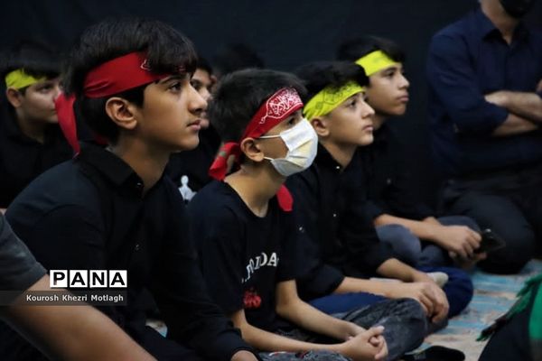 حضور پرشور دانش‌آموزان در عزاداری‌های دهه اول محرم در کازرون